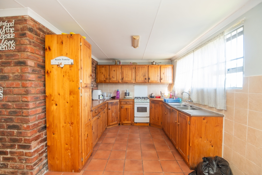 4 Bedroom Property for Sale in Clarendon Marine Eastern Cape